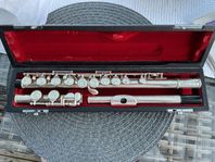 Pearl Pf-521 Flute No10842 With Hard Case
