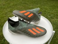 Fotbollsskor Adidas X 19+ storlek 44 2/3