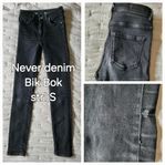 svarta jeans, Never denim från Bik bok, strl S
