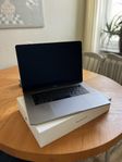 MacBook Pro 15", 16 GB RAM, 1TB SSD, Mycket fin