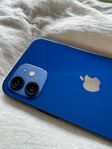 En blå iPhone 12 i nyskick, 64gb 