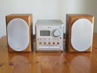 SANYO kompakt stereo med radio och CD