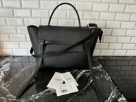 Celine Mini Belt Bag, svart i kalvskinn