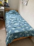 bed with mattress 