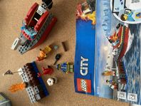 lego City - brandbåt och sportbil - båda för 120kr