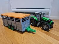 Traktor med djurvagn