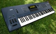 Yamaha EX5 Keyboard (inkluderar ställ)