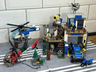 Lego City Bergspolisens Högkvarter 60174