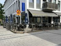 Restaurang med kolgrill och vedeldad pizzaugn 