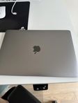 Säljer en Macbook air retina 2019 space grey