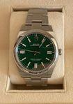 Rolex oyster Perpetual 41 Grön 124300 Nyskick