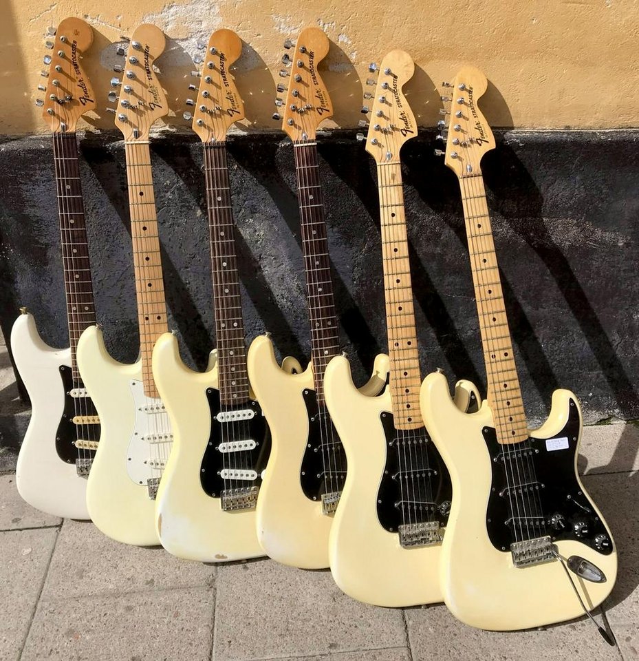 Fender Stratocaster 70's- Hal...