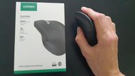 UGREEN Bluetooth 5.0 Vertikal 2.4G Trådlös Mus - Ergonomis