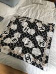 Chanel silkescarf 85x85cm