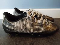 Fotbollsskor Adidas, stl 36