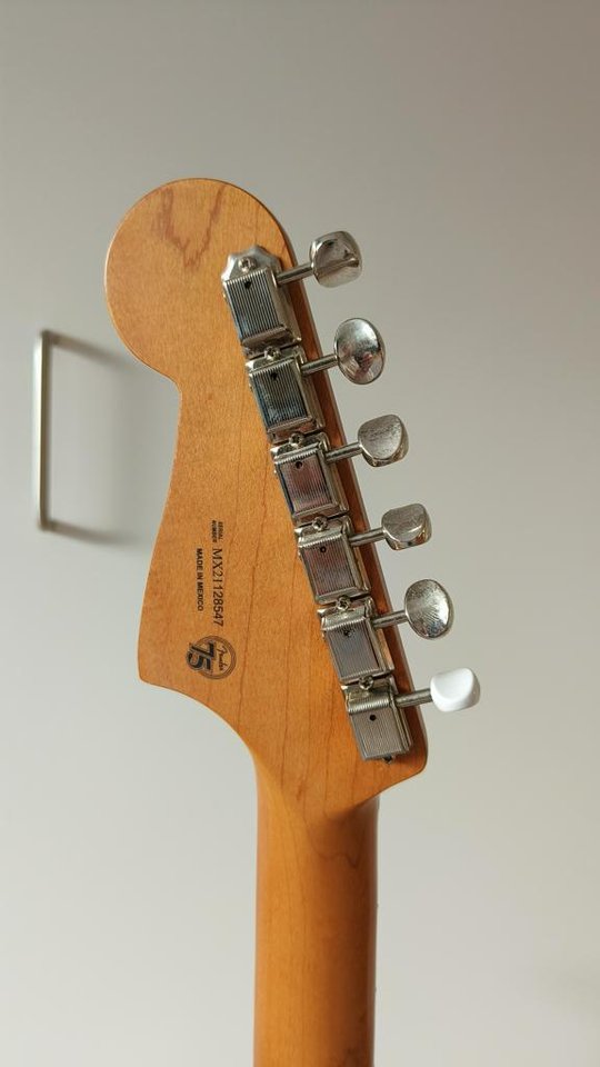 Fender Noventa Jazzmaster Fie...