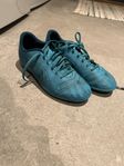 Nike fotbolllsskor stl37,5