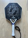 Padelrack Stiga Cybershape 18 K Hard, Wilson Bela PRO V2