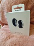 Samsung buds live svarta nya och plomberade 