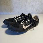 Nike spikskor i storlek 41