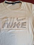 NIKE tshirt strl 122-128