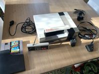 NES 8 bitar system med tillbehör och original mario 