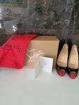 Christian Louboutin Pumps strl 36. 7500kr