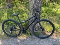 mountainbike, ram small, däck 28 tum