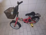 Barncykel med korg