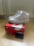 Nike dunk high pure platinum 