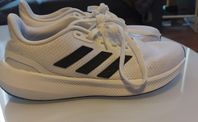 Adidas skor