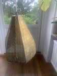 Guldlamerad indisk lampa med mysigt sken 