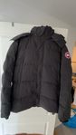 Canada goose wyndham parka svart