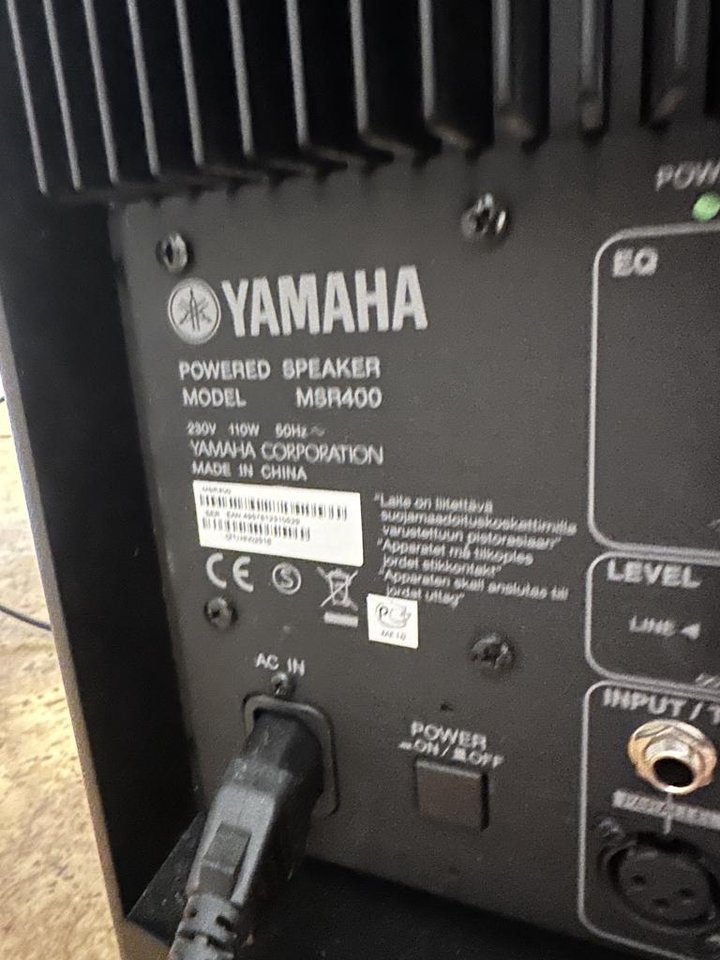 Yamaha MSR-400 Aktiva PA-högt...