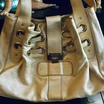Pärlemor- beige JIMMY CHOO väska ”Ramona” säljes