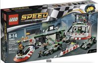 Lego Speed Champions Mercedes F1 garage - 75883 oöppnad
