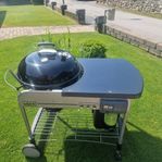 En äkta Weber Performer deluxe i fint skick 