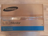 Samsung 24" Svart Monitor (S24E450B)