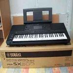 KEYBOARD YAMAHA PSR SX900 NYTT KNAPPAST SPELAD MM.