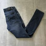 Mörkblå Nudie jeans