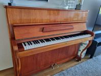 Piano "Nylund & Son"