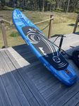 Uppblåsbar SUP – en paddleboard Mått: 297 x 76 x 13 cm.