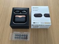 Svarta Sony WF-1000XM3 trådlösa in-ear hörlurar med ANC