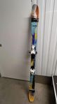 Mittplacerade Scott Slalomskidor 180cm + pjäxor strl 42/43