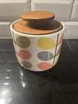 Burk "Storage Jar" designad av Orla Kiely