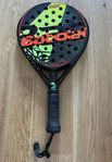 Babolat Defiance Carbon, Padel grymt rack 