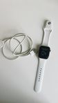 Vit Apple Watch Series 6 44mm