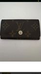 LOUIS VUITTON KEY HOLDER NYCKELRING 