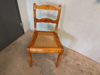Antik stol från 1800-talet