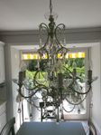 En designer chandelier